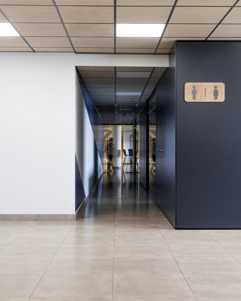 Montaje de techos desmontables Montaje de techos desmontables